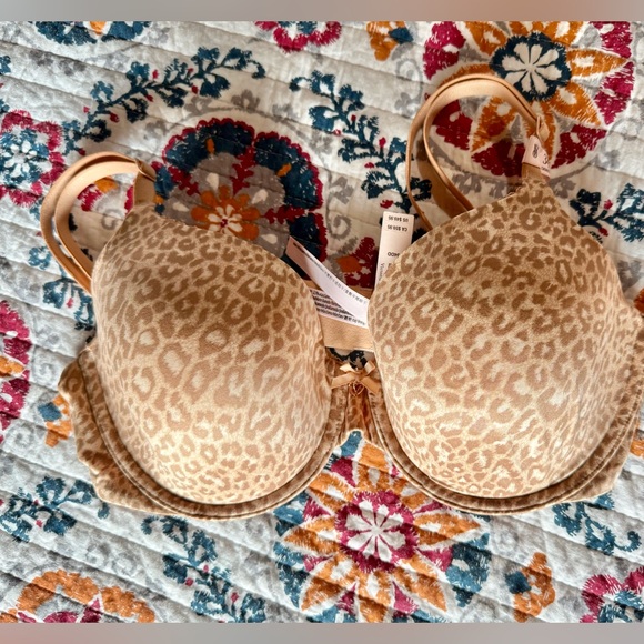 Victoria Secret bra bundle - Picture 2 of 9